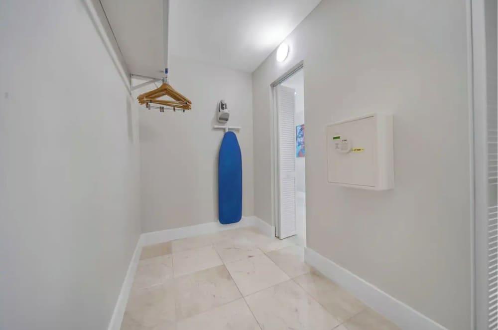 The Grand Biscayne Bay photo 92