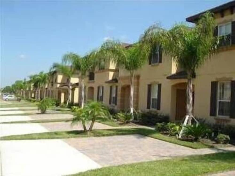 Villas At Regal Palms photo 29