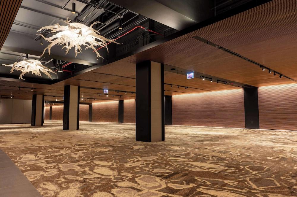 Hilton Chicago O'Hare Airport photo 15