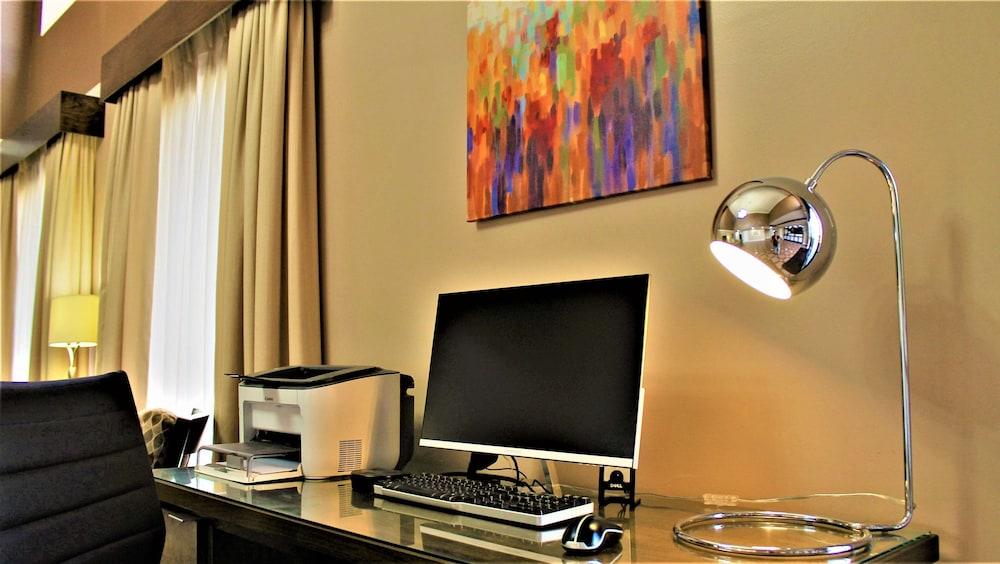 Best Western Inn Of Nacogdoches photo 14
