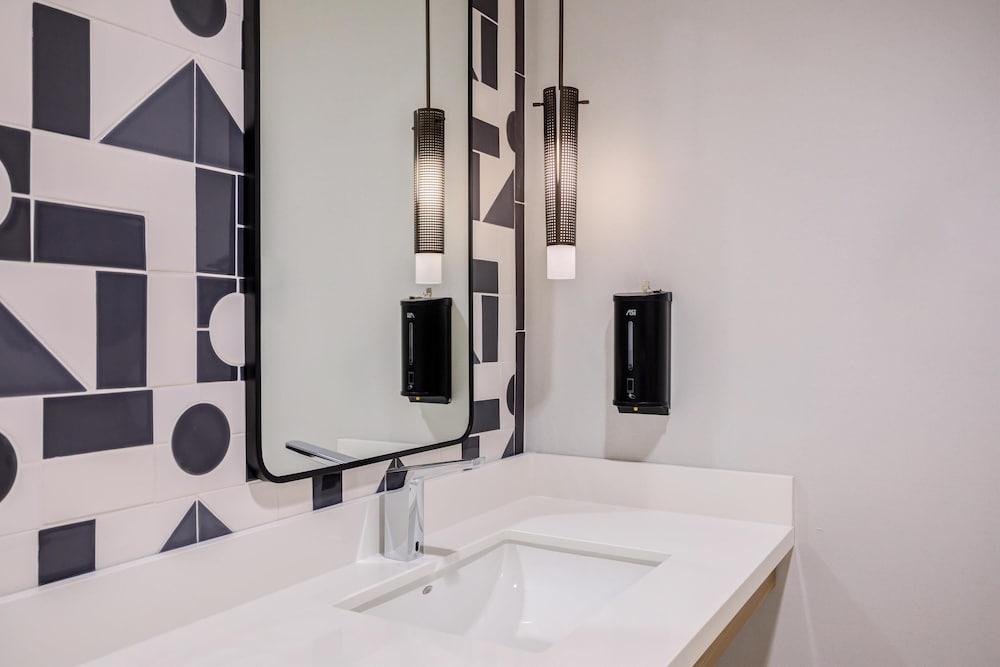 Home2 Suites By Hilton Smithfield Selma photo 46