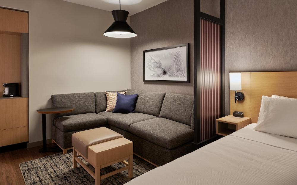 Hyatt Place Jackson/West Tennessee photo 6