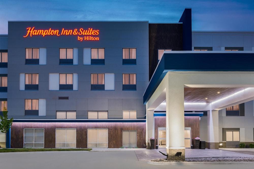 Hampton Inn & Suites Alpena photo 36