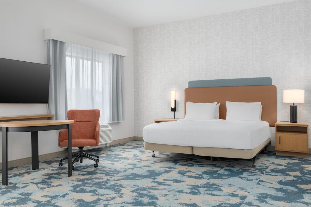 Hampton Inn & Suites Alpena photo 6