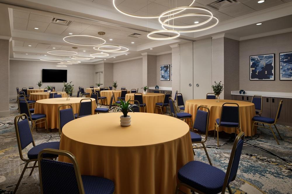 DoubleTree by Hilton Brunswick photo 11