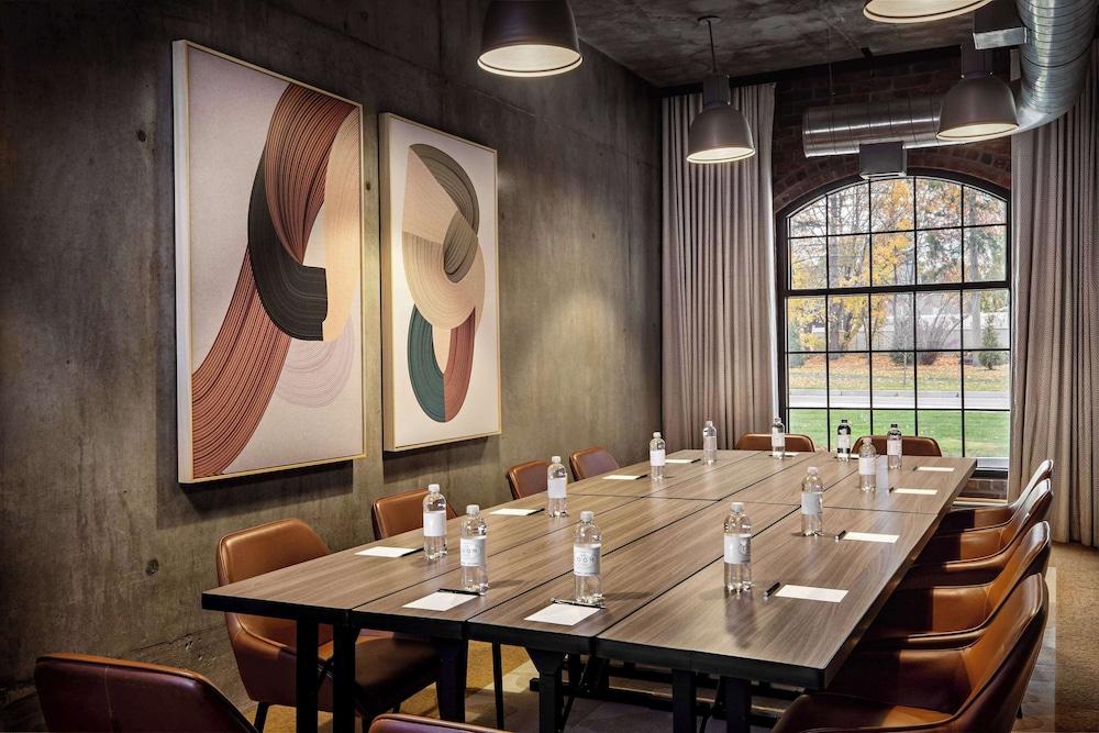 The Loom Hotel, Tapestry Collection by Hilton photo 49