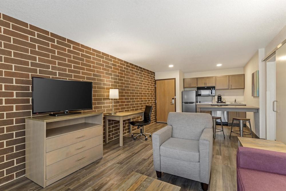 Executive Residency By Best Western Waterloo & Cedar Falls photo 5