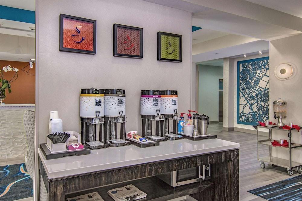Hampton Inn Houston NASA-Johnson Space Center photo 3