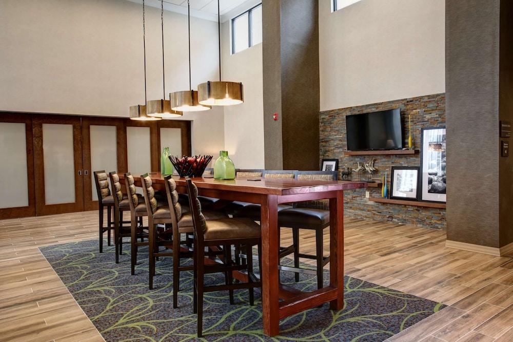 Hampton Inn & Suites Baltimore/Aberdeen photo 3