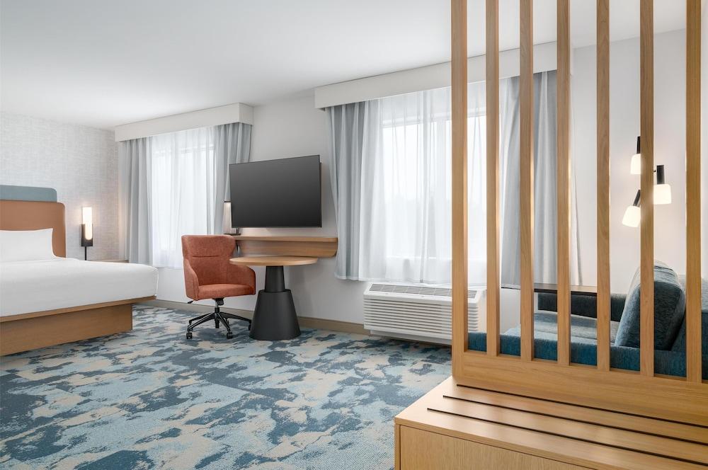 Hampton Inn & Suites Alpena photo 21