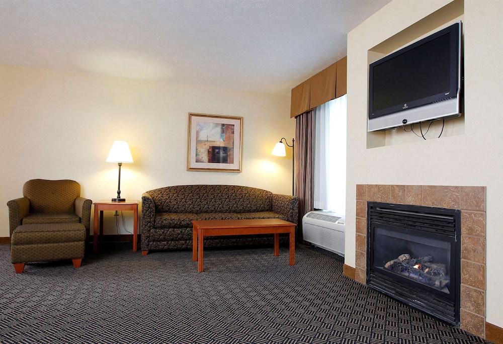 Hampton Inn Waterloo Cedar Valley photo 20