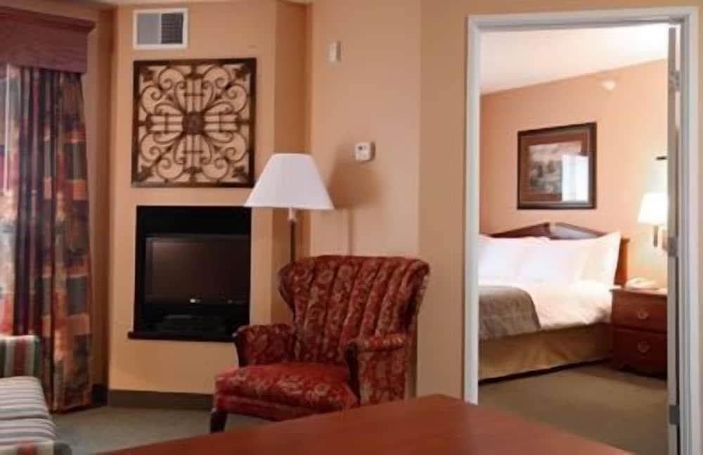 GrandStay Residential Suites Hotel photo 28