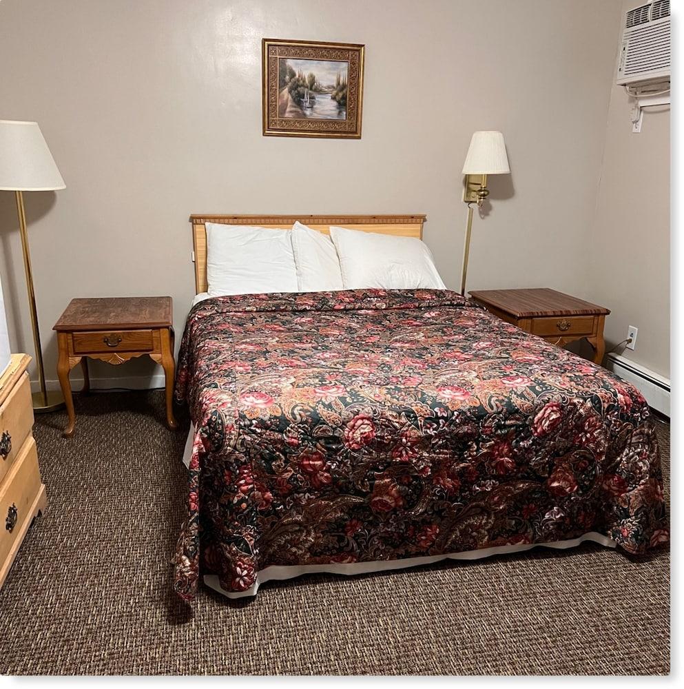 Oswego Inn photo 37