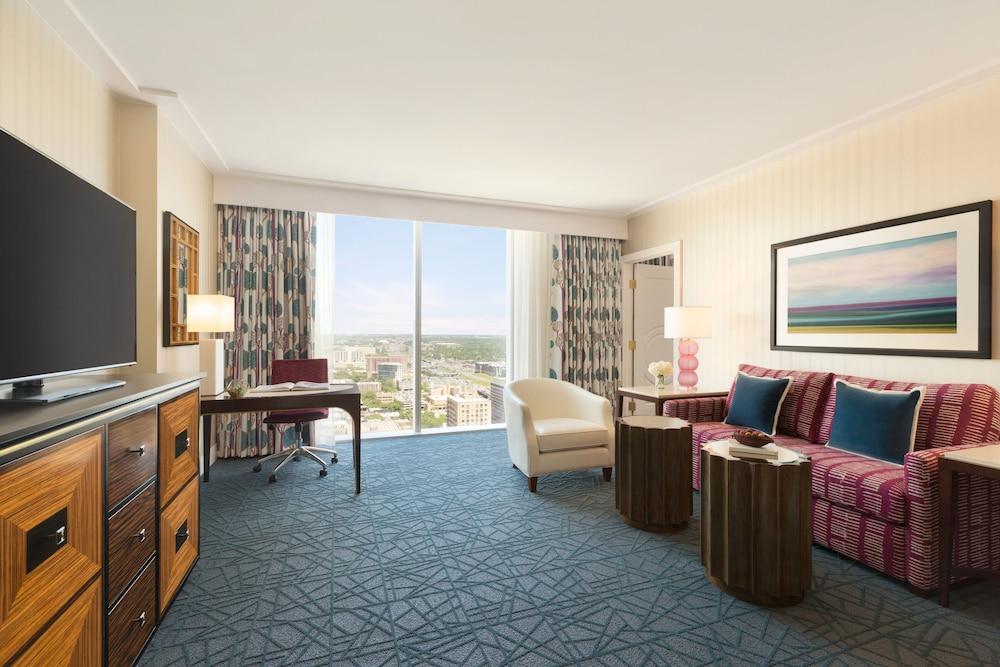 Fairmont Austin Gold Experience photo 10