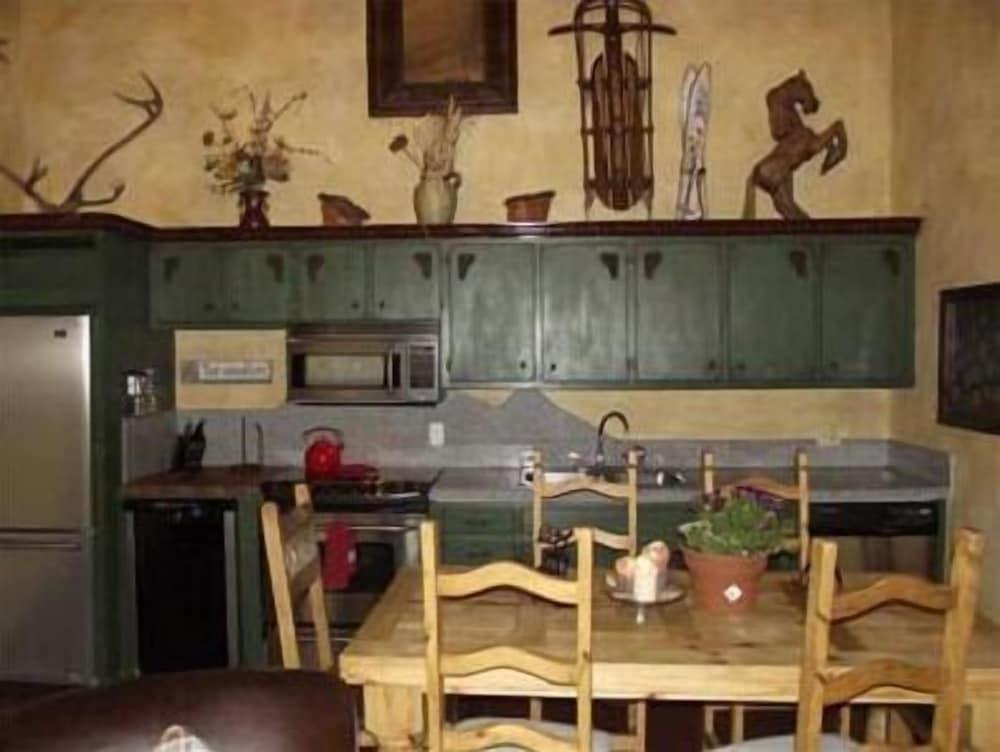 Snow Bear Inn photo 16