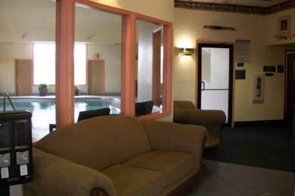 Lodi Valley Suites photo 20