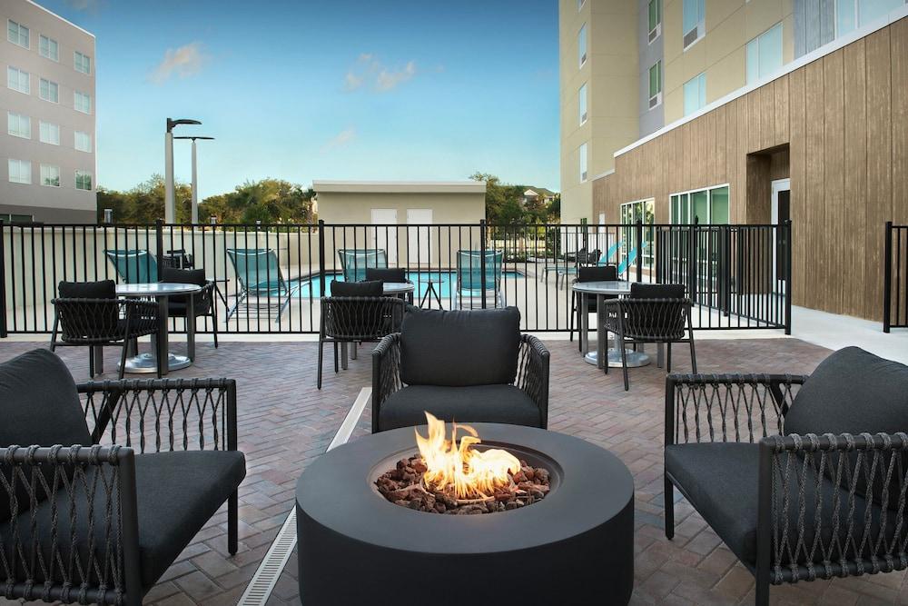 TownePlace Suites Jacksonville Airport photo 38