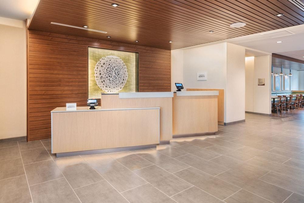 NEW - Fairfield Inn & Suites by Marriott Orlando at Millenia photo 2