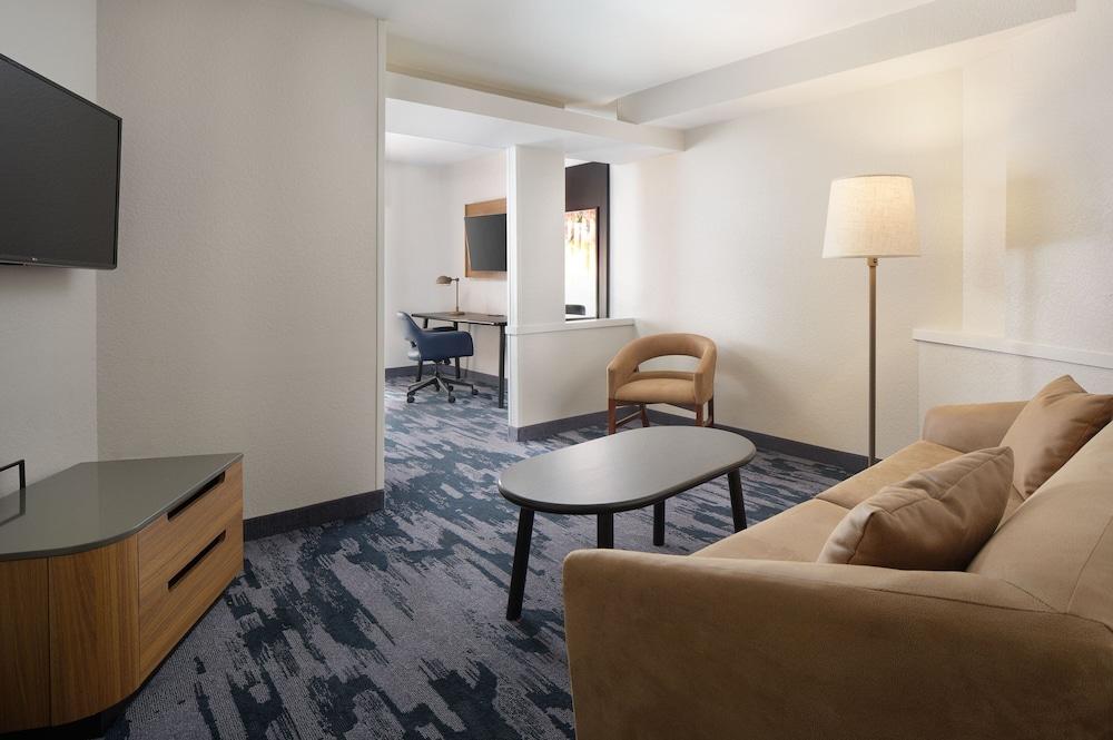 Fairfield Inn and Suites by Marriott Columbia photo 5