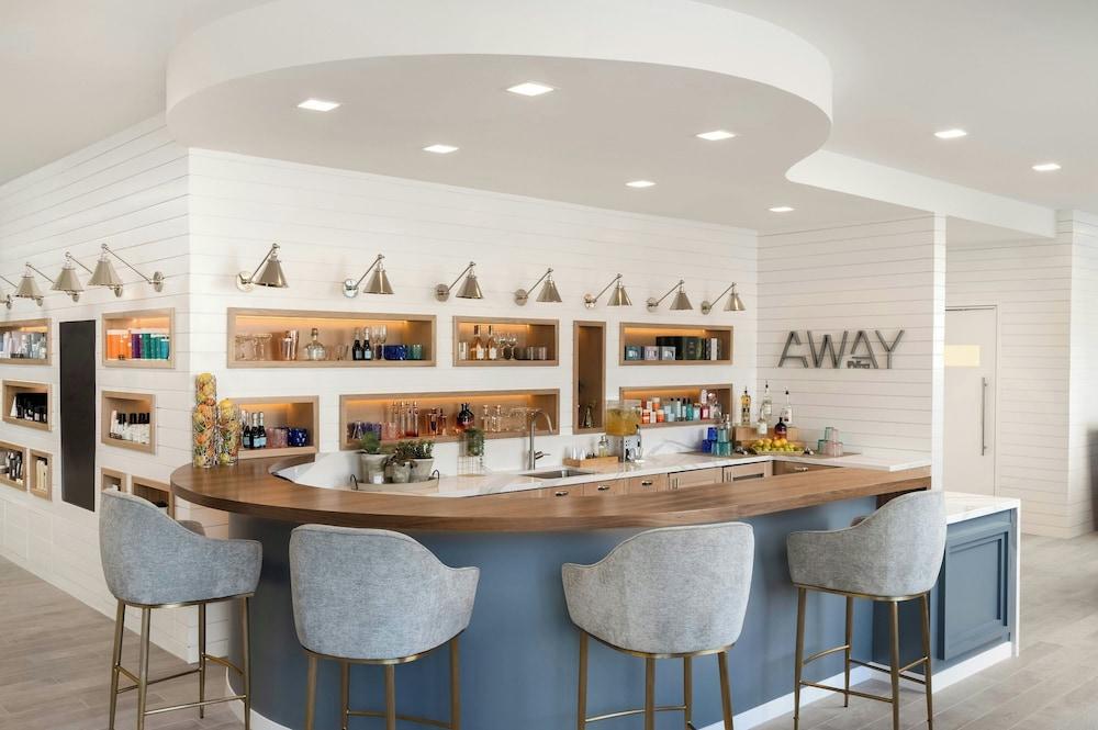 The REMI, Scottsdale, Autograph Collection photo 19