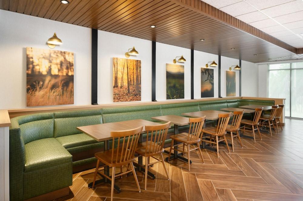 NEW - Fairfield Inn & Suites by Marriott Orlando at Millenia photo 29