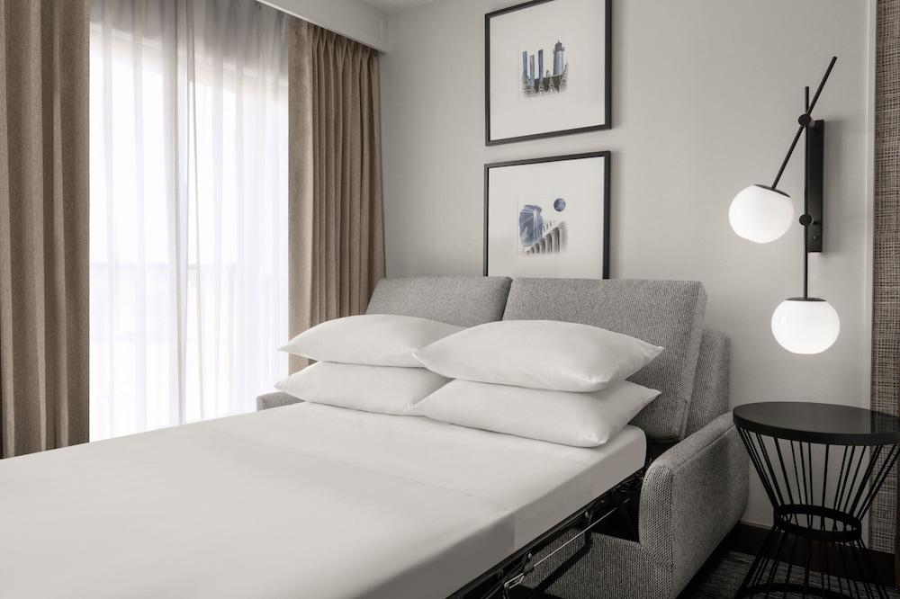 Sheraton Milwaukee Brookfield Hotel photo 52