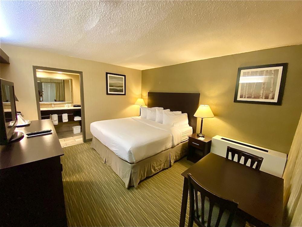 Wyndham Garden Ann Arbor photo 17