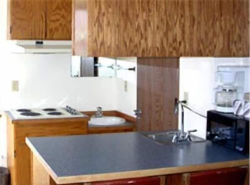 Avenue Motel photo 5