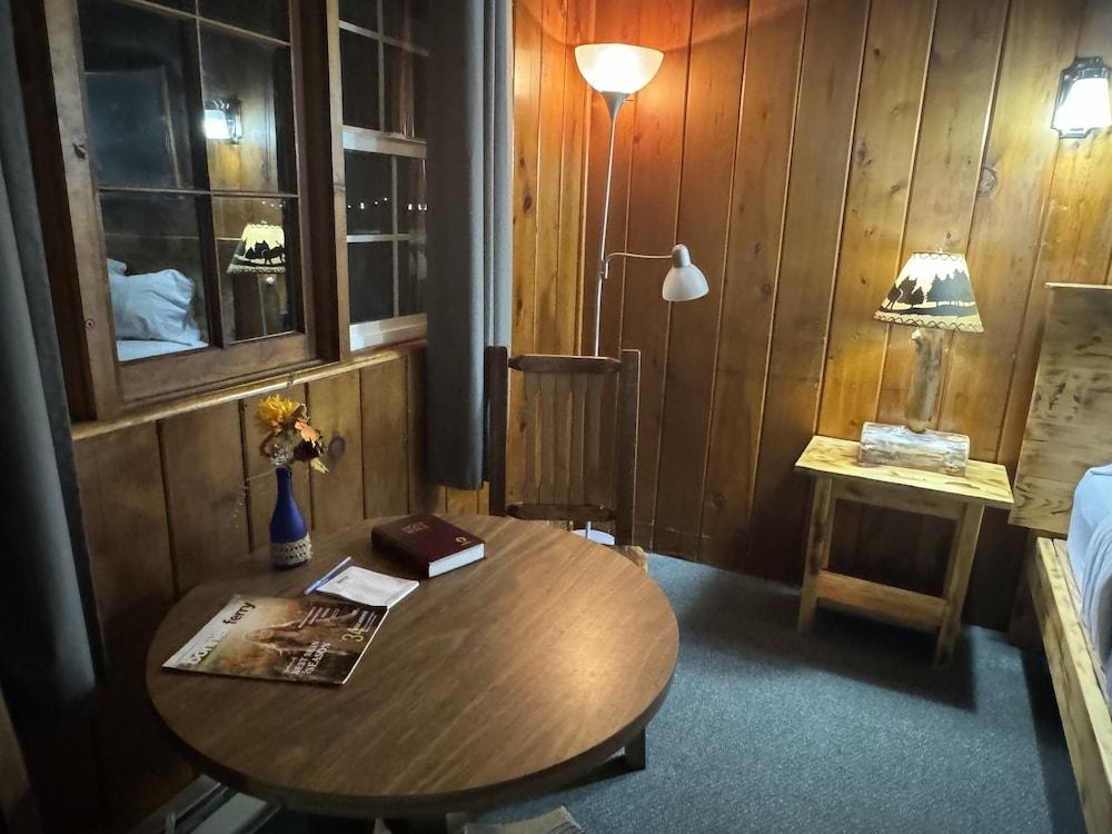 Kootenai Valley Motel photo 70