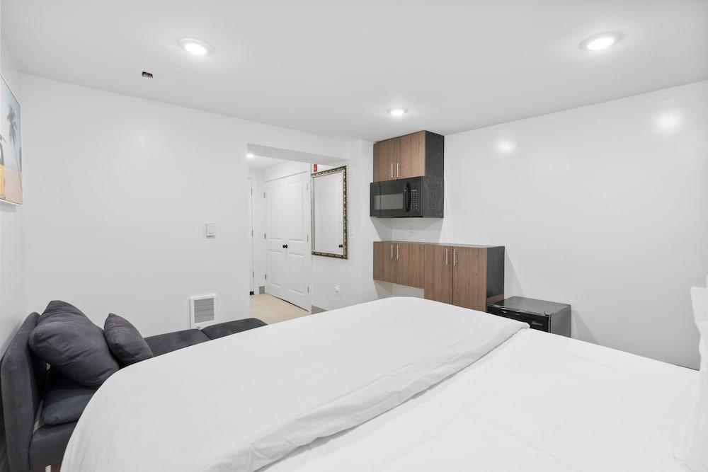 Extended Stay Comfy Suites LL photo 9