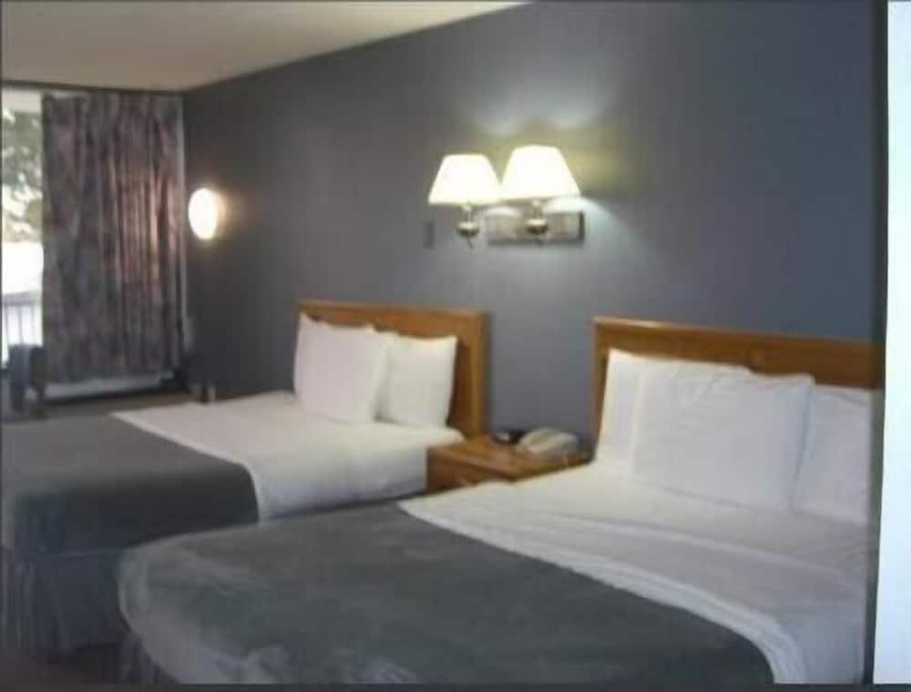 Quails Nest Inn and Suites photo 27