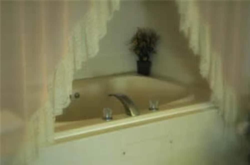 Lakeview Inn photo 8