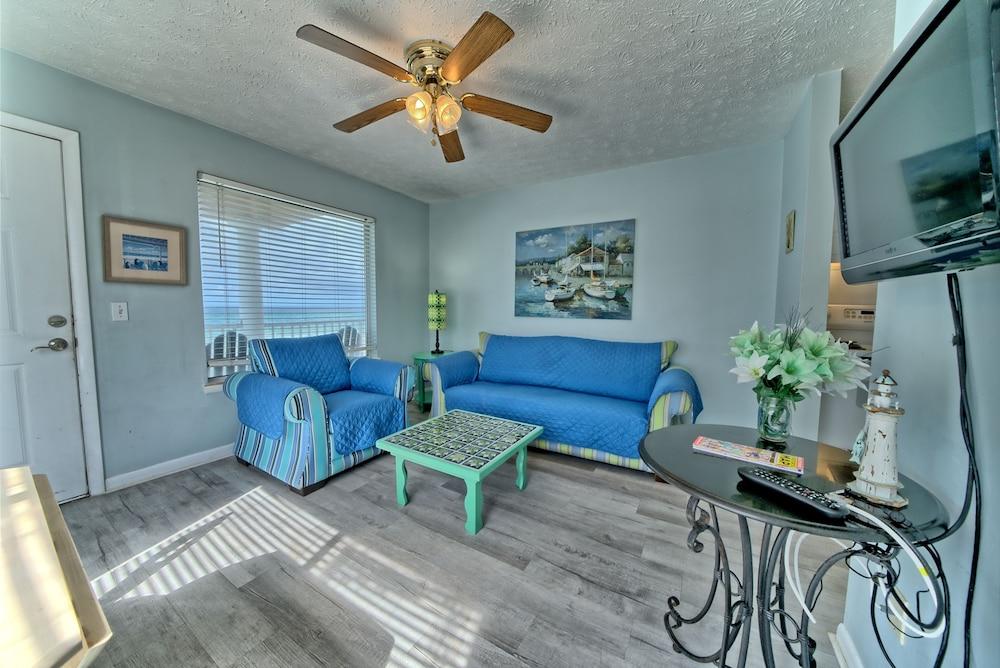Pineapple Villas on Laguna Beach photo 35