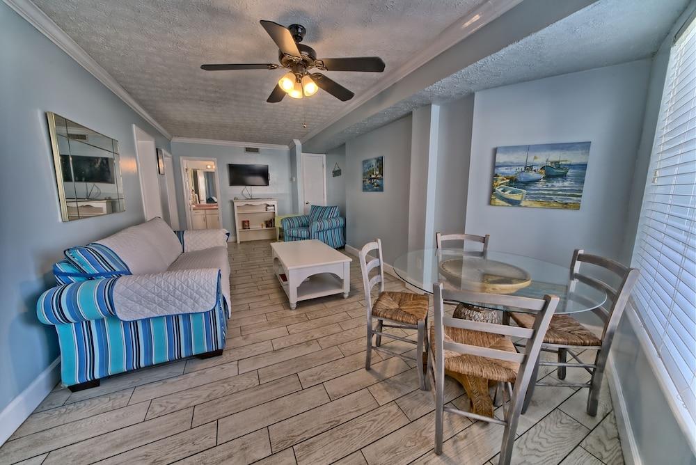 Pineapple Villas on Laguna Beach photo 90