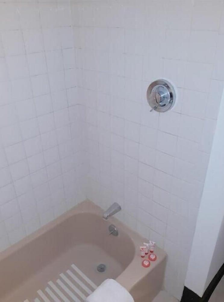 Iron Horse Inn photo 18