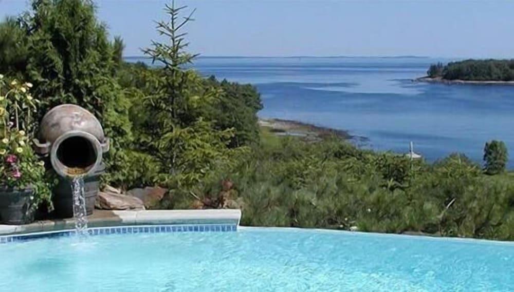 Island View Inn photo 24