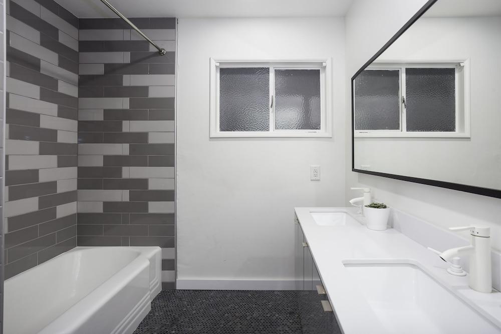 House of Trestles - Hostel photo 77