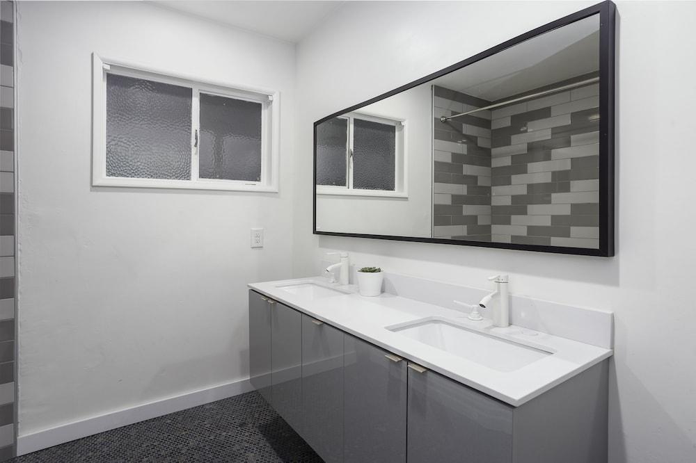 House of Trestles - Hostel photo 76