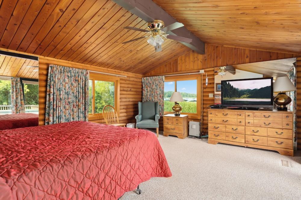 The Lodges at Breezy Point photo 17