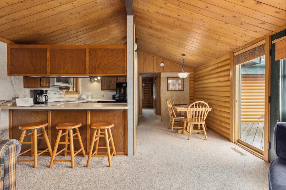 The Lodges at Breezy Point photo 48