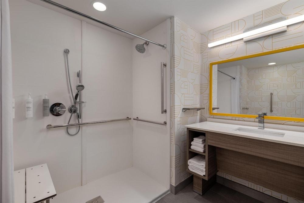 Home2 Suites By Hilton Ames photo 24