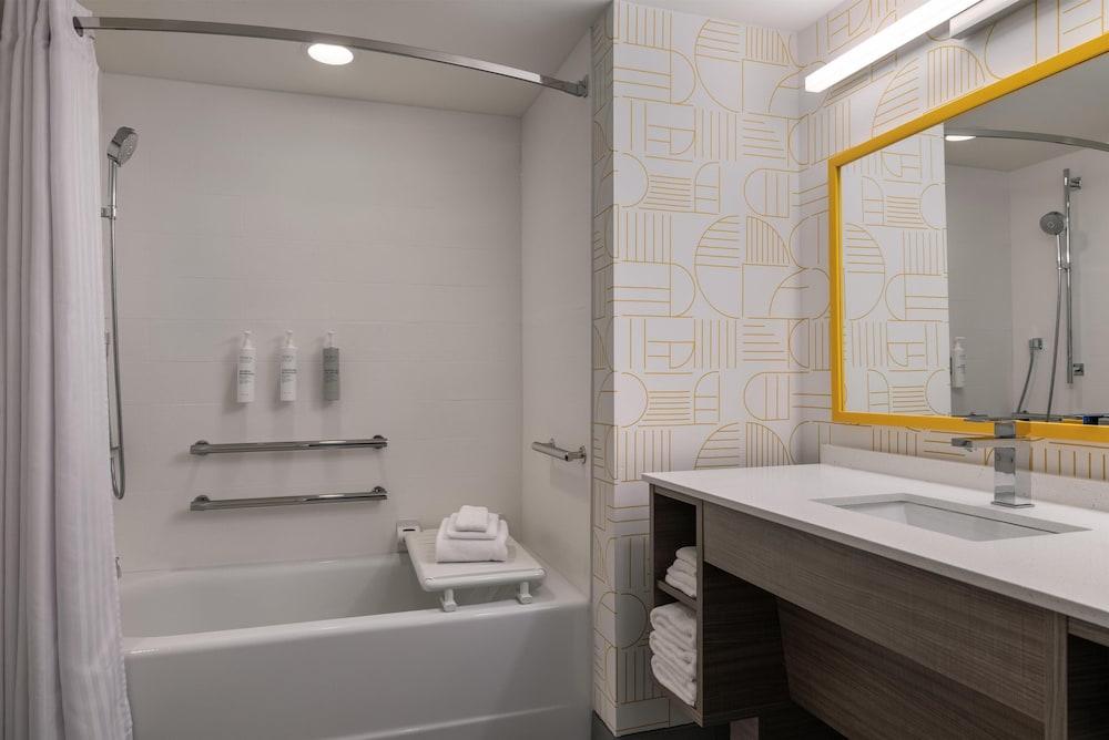 Home2 Suites By Hilton Ames photo 27
