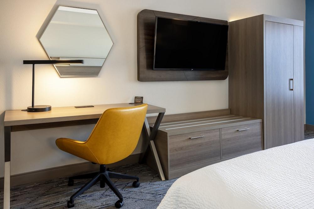 Holiday Inn Express Hotel & Suites New Tampa I-75 by IHG photo 53