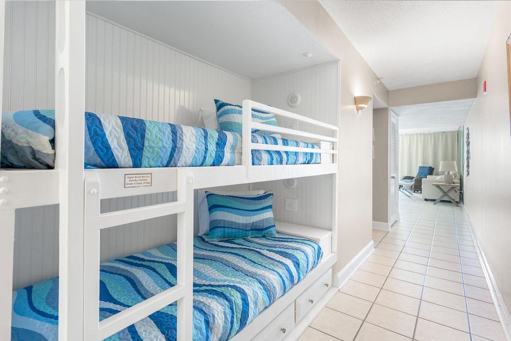 Pelican Beach Resort by Colasan photo 51