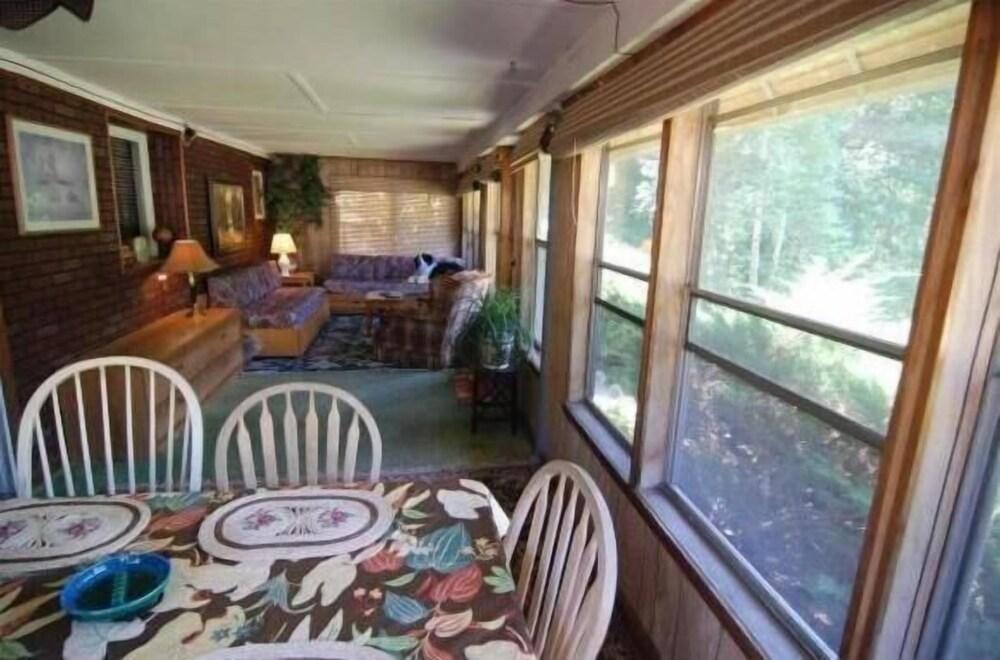 Lake Winnipesaukee Motel photo 48