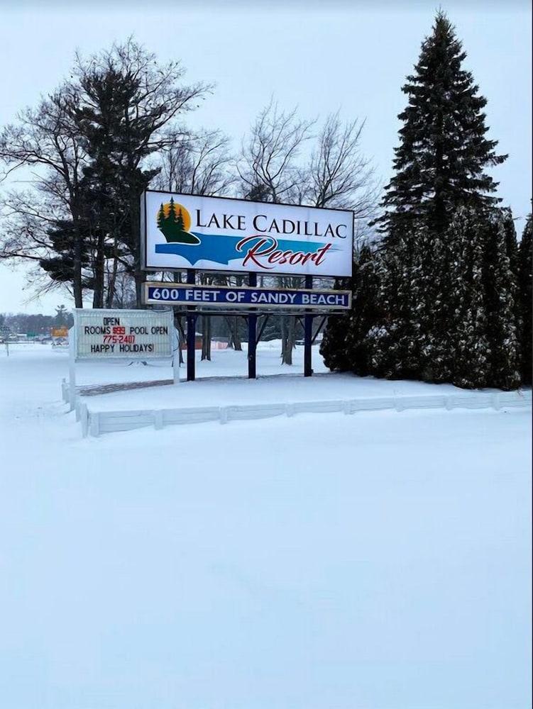Lake Cadillac Resort photo 4