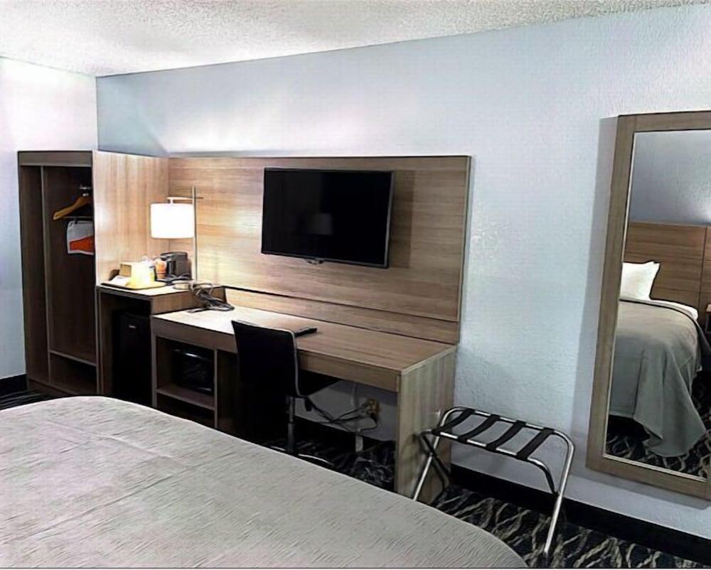 Quality Inn Oneida near Casino photo 13