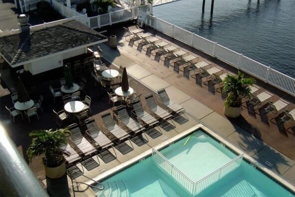Pier 4 Hotel photo 38