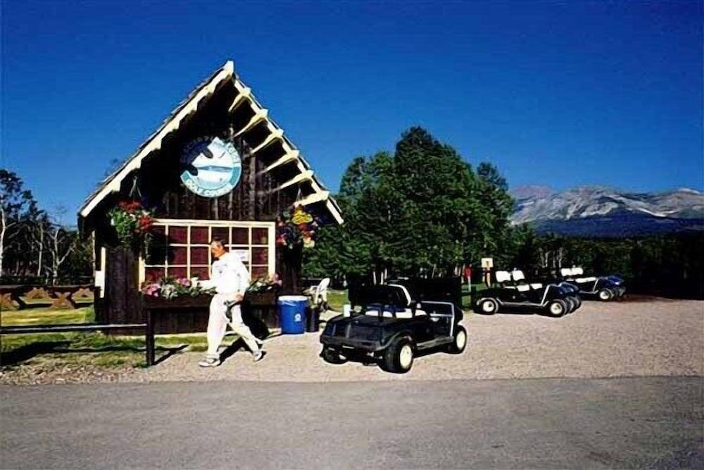 Glacier Park Lodge photo 8