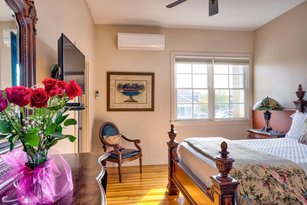 Ashley House photo 5